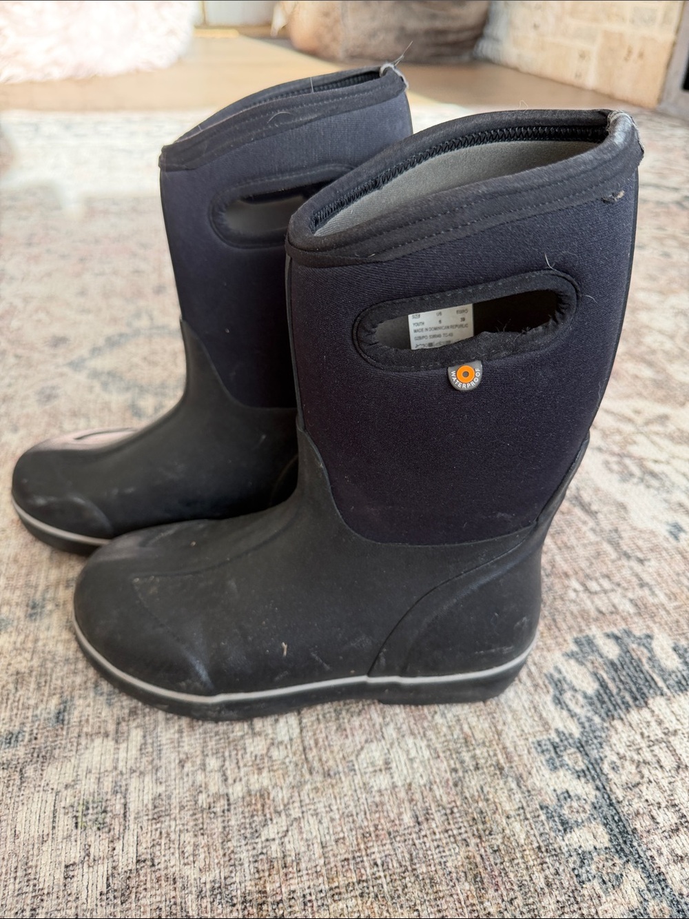 Kids Black Bogs